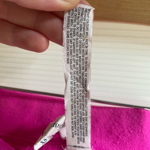 Lorna Jane hot pink diamond print womens athletic bike underlay shorts size XS - Picture 12 of 13